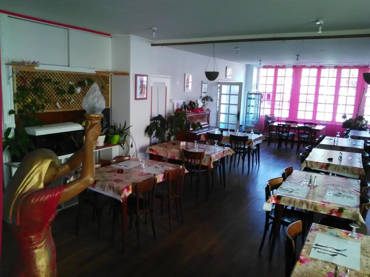 Le Relais De La Marche 호텔 Aigurande 외부 사진